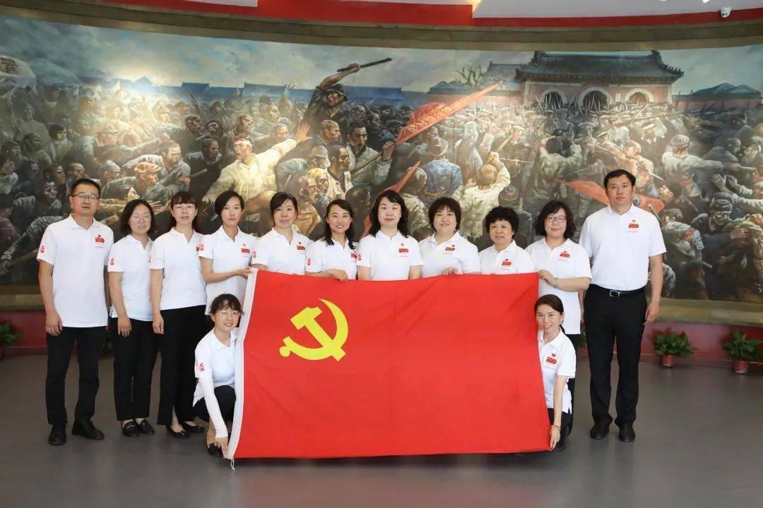 艾米高中校服