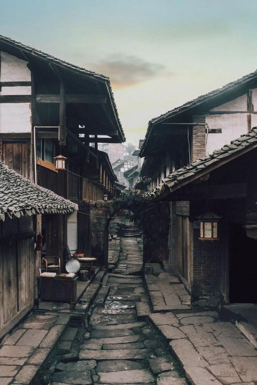 沉醉于大自然的绚丽景色